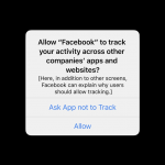 Apple'ın iOS işletim sisteminde gelecek yeni mahremiyet uyarısının örneği. Facebook üzerinden verilen örnek uygulamanın sizi diğer uygulama ve sitelerde takip etmek istediğini söylüyor.