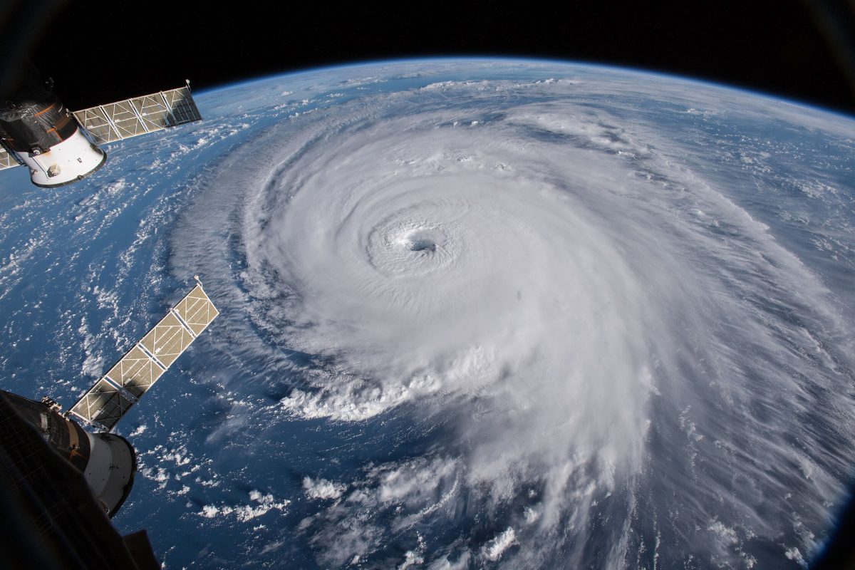Uluslararası Uzay İstasyonu'ndan çekilen fotoğraf Hurricane Florence'in uzaydan nasıl göründüğünü ve ne kadar büyük olduğunu gösteriyor.