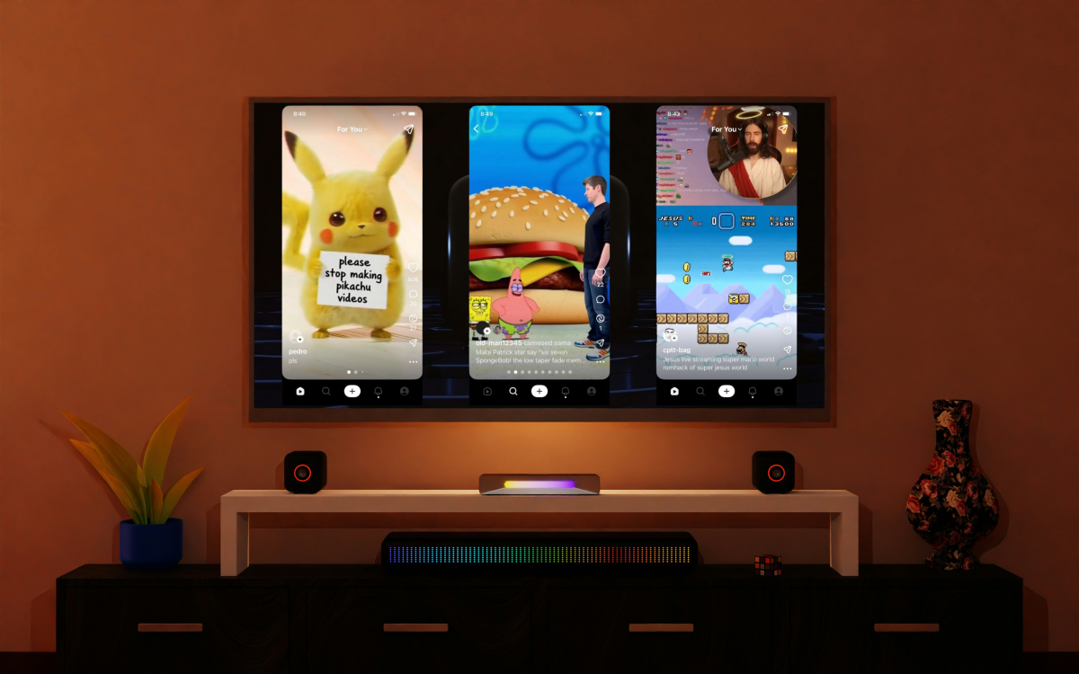 Loş bir odada duvarda asılı bir televizyon ve altındaki masada duran ses sistemi görülüyor. Televizyon ekranında Sora ile üretilmiş üç video var. Birinde Pikachu elinde "artık videomu yapmayın" yazan bir pankart tutuyor. İkincisinde Sam Altman Süngerbob ve Patrick ile konuşuyor. Üçüncüsünde ise İsa oyun oynarken canlı yayın yapıyor.